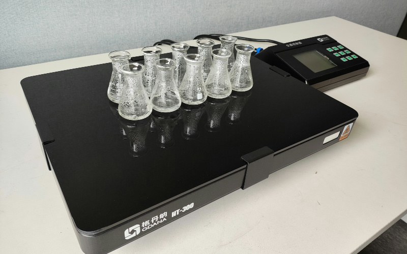 實(shí)驗(yàn)電熱板在重金屬?gòu)U水處理中的優(yōu)勢(shì)