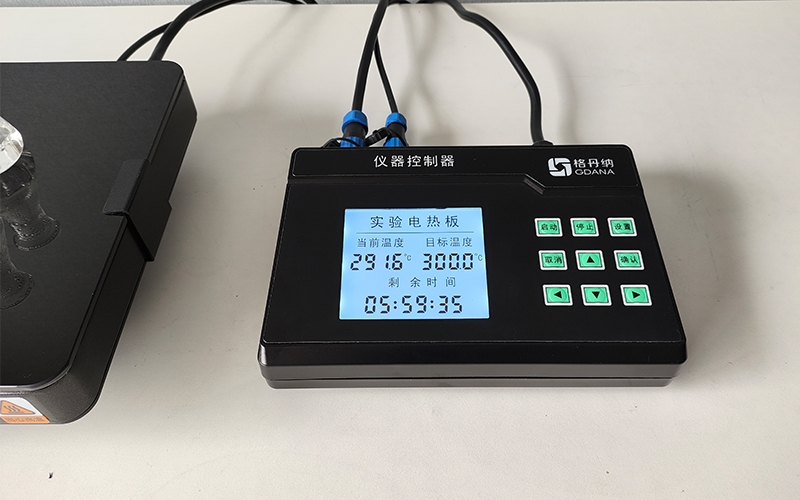 實驗電熱板：水質(zhì)與土壤實驗樣品前處理的可靠助力
