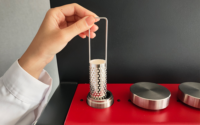 放入FT-640全自動索氏提取儀的萃取室